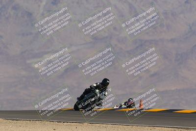 media/Oct-08-2022-SoCal Trackdays (Sat) [[1fc3beec89]]/Turn 10 (945am)/